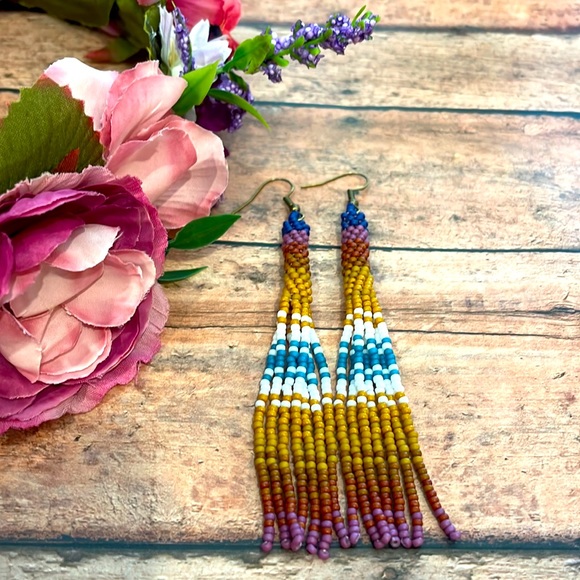 Tassel Beaded earring - Picture 4 of 5